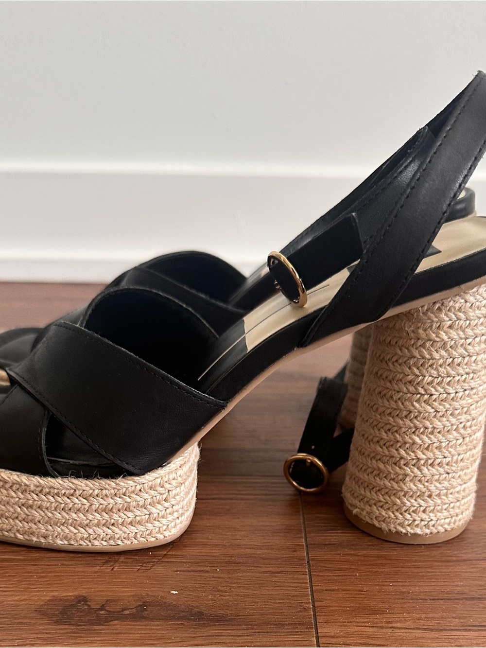 Dolce Vita  Platforn Sandle 8.5